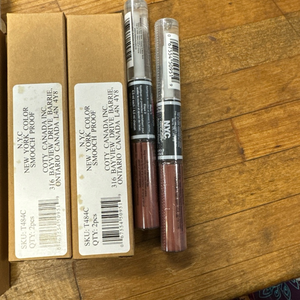 Lot of 8 - Eight - NEW-NYC New York Color Smooch Proof Long Wearing Lip 484C